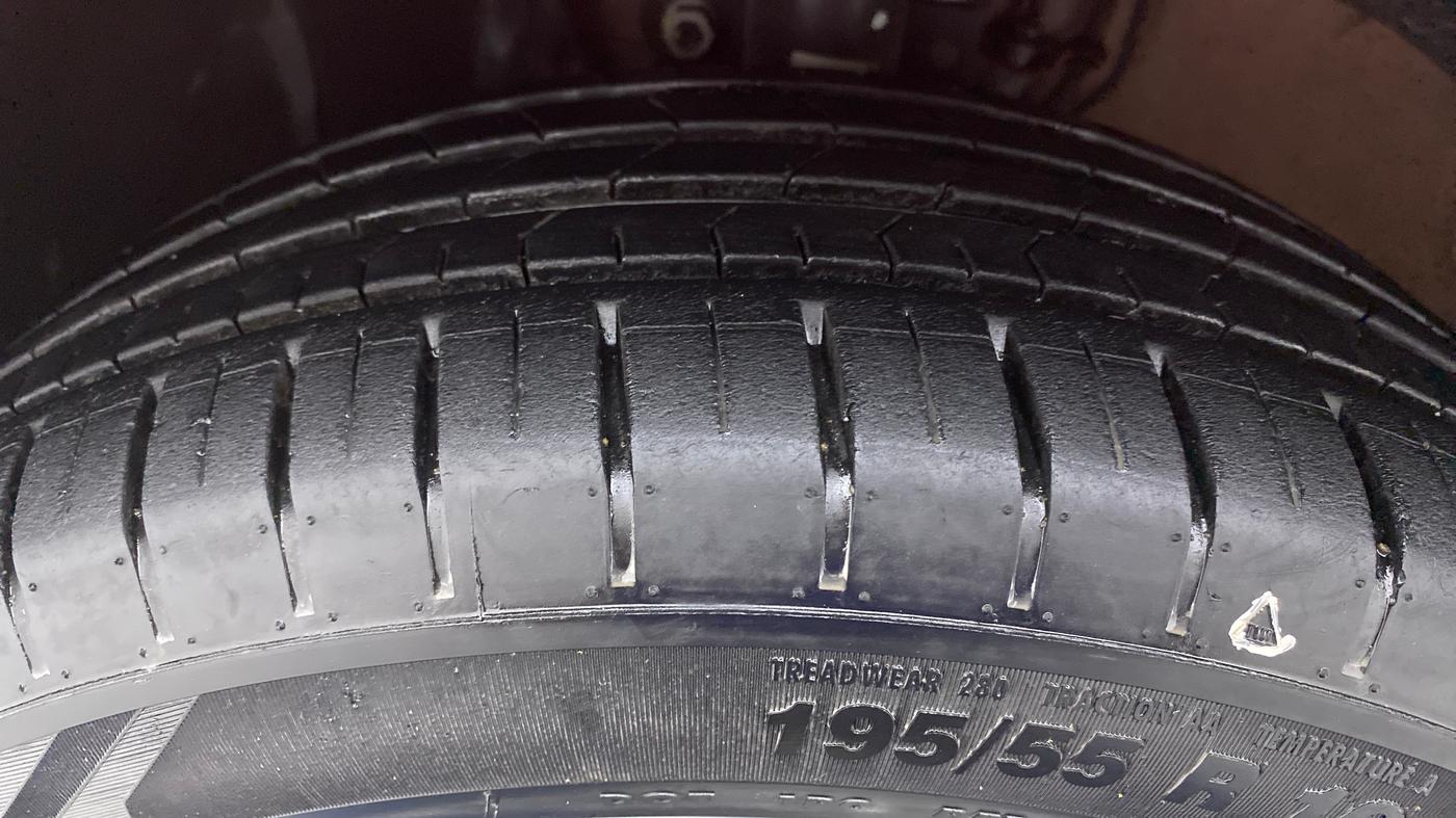 2020 Volkswagen Polo GT TSI AT 1.0, Petrol, Automatic, 8,766 km, Left Front Tyre Tread