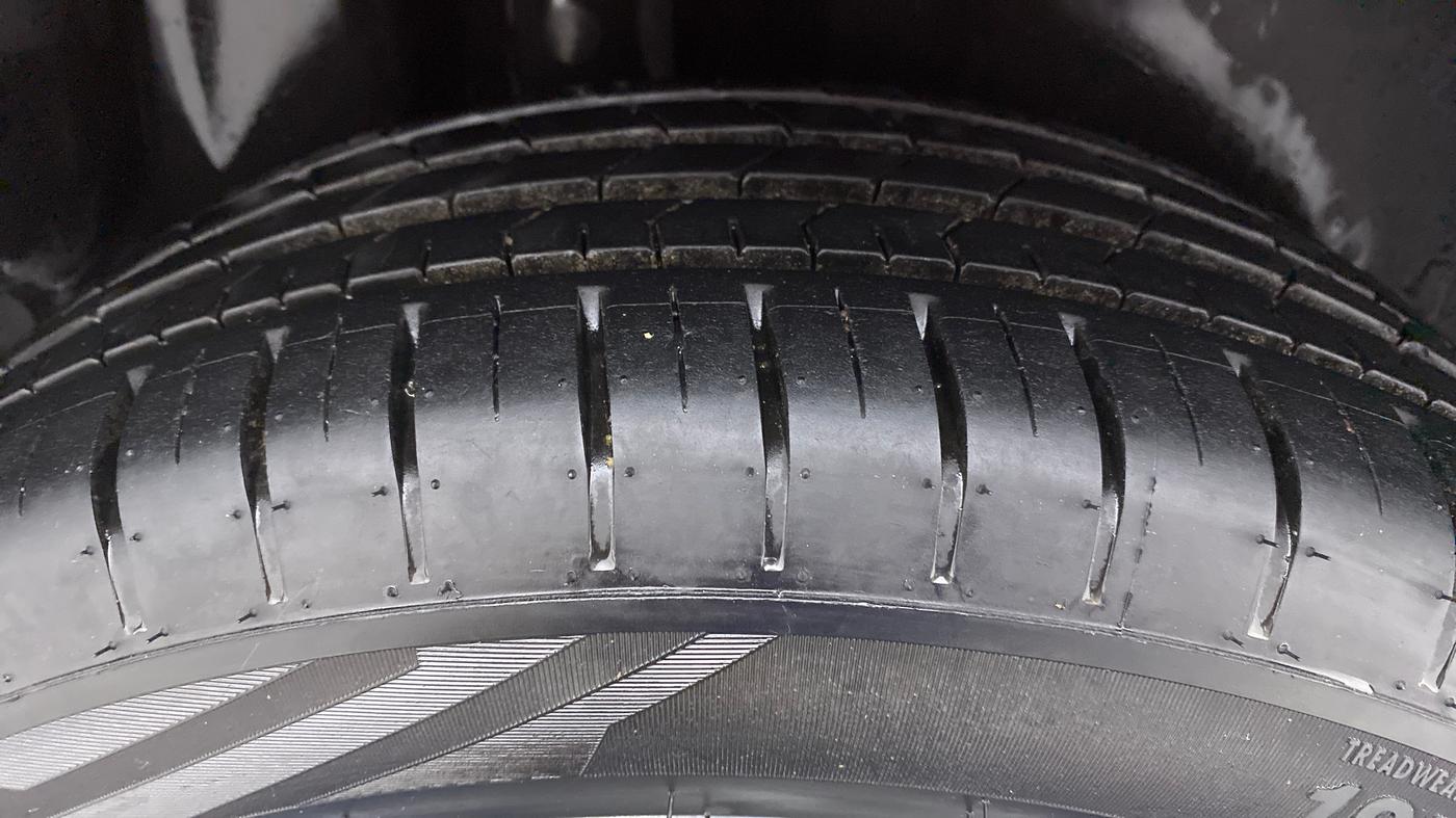 2020 Volkswagen Polo GT TSI AT 1.0, Petrol, Automatic, 8,766 km, Right Rear Tyre Tread