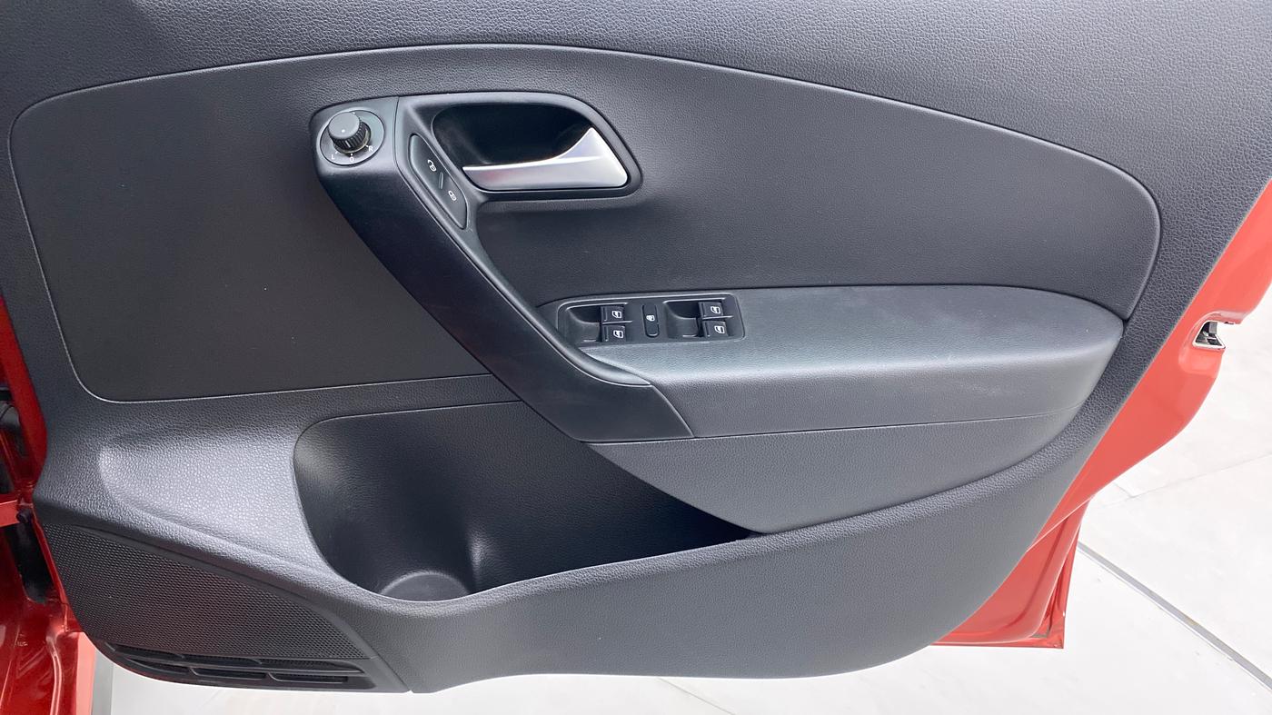 2020 Volkswagen Polo GT TSI AT 1.0, Petrol, Automatic, 8,766 km, Driver Side Door Panels Control