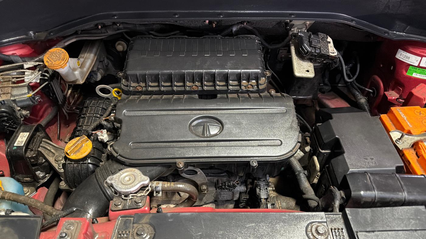 2022 Tata PUNCH  ACCOMPLISHED AMT CAMO EDITION, Petrol, Automatic, 33,734 km, Engine View
