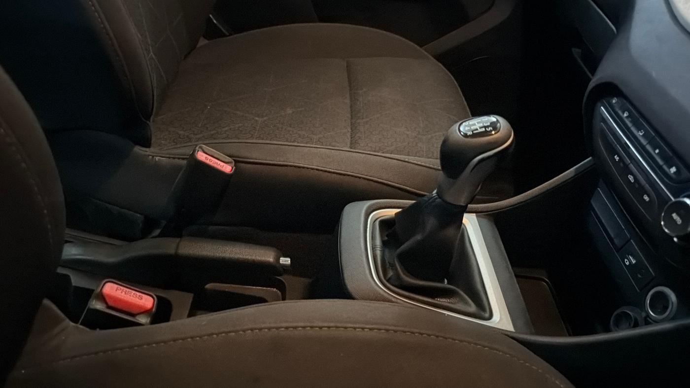 2022 Tata PUNCH  ACCOMPLISHED AMT CAMO EDITION, Petrol, Automatic, 33,734 km, Gear Lever