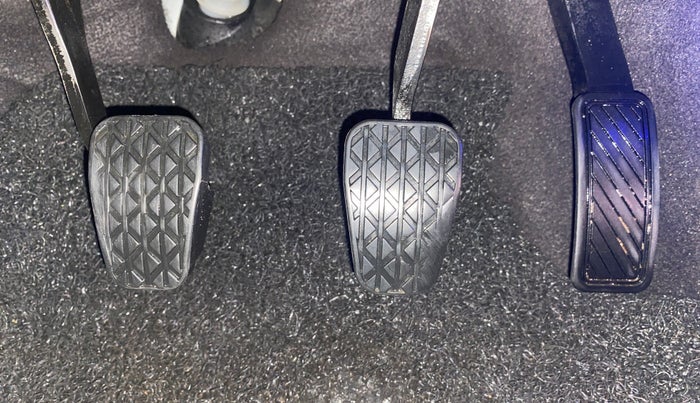 2020 Ford New Figo TITANIUM 1.2 PETROL MT, Petrol, Manual, 94,109 km, Pedals