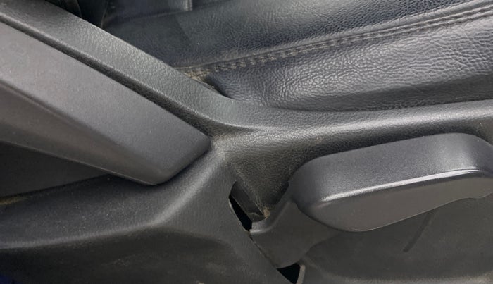 2020 Ford New Figo TITANIUM 1.2 PETROL MT, Petrol, Manual, 94,109 km, Driver Side Adjustment Panel