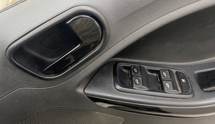 2020 Ford New Figo TITANIUM 1.2 PETROL MT, Petrol, Manual, 94,109 km, Driver Side Door Panels Control