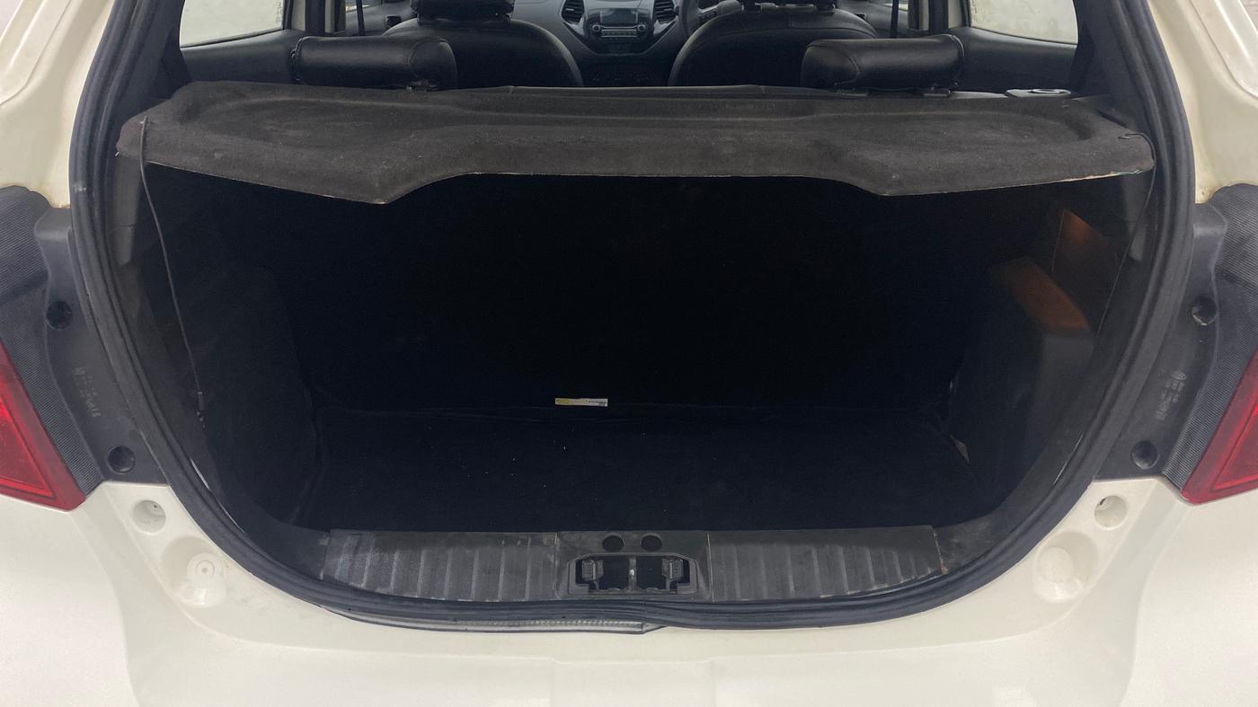 2020 Ford New Figo TITANIUM 1.2 PETROL MT, Petrol, Manual, 94,109 km, Boot Inside