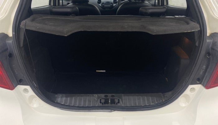 2020 Ford New Figo TITANIUM 1.2 PETROL MT, Petrol, Manual, 94,109 km, Boot Inside