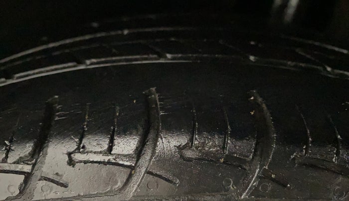 2016 Maruti Baleno DELTA PETROL 1.2, Petrol, Manual, 42,712 km, Left Rear Tyre Tread