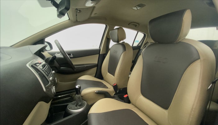 2013 Hyundai i20 SPORTZ 1.2, Petrol, Manual, 19,295 km, Right Side Front Door Cabin
