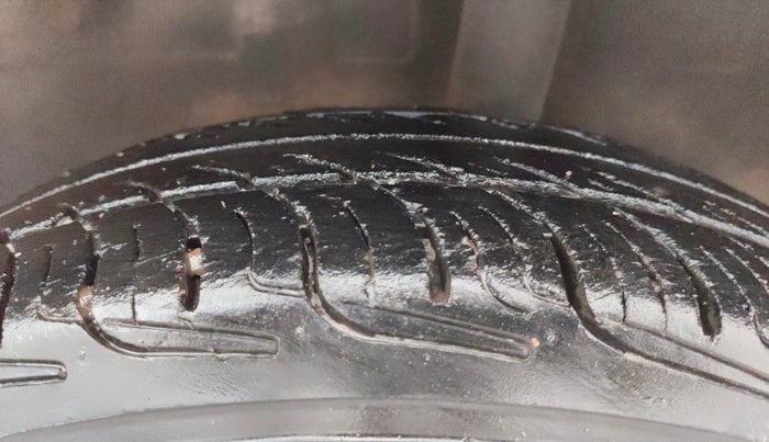 2018 Datsun Redi Go T (O), Petrol, Manual, 97,153 km, Left Rear Tyre Tread