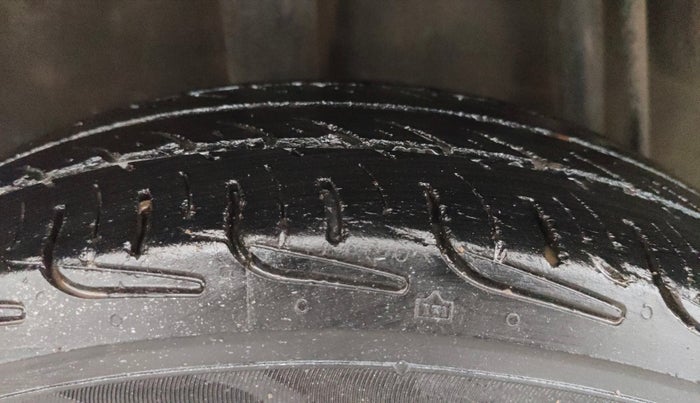 2018 Datsun Redi Go T (O), Petrol, Manual, 97,153 km, Right Rear Tyre Tread