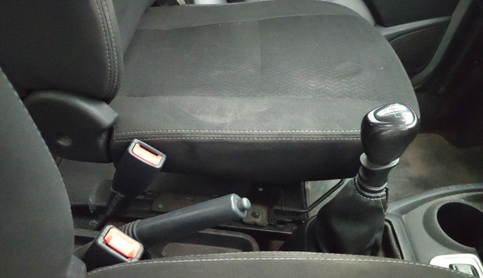 2018 Datsun Redi Go T (O), Petrol, Manual, 97,153 km, Gear Lever