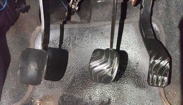 2018 Datsun Redi Go T (O), Petrol, Manual, 97,153 km, Pedals