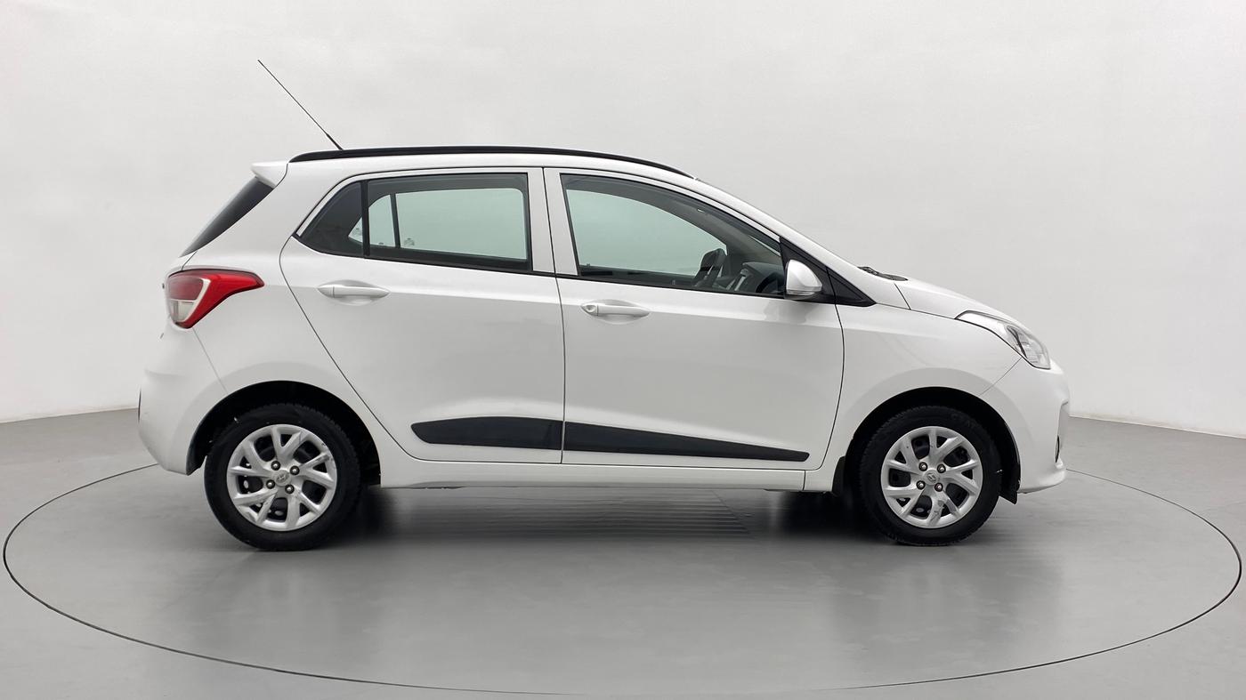 2017 Hyundai Grand i10 Sportz(O) 1.2 MT, Petrol, Manual, 61,081 km, Right Side View