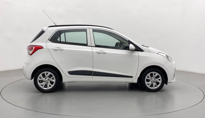 2017 Hyundai Grand i10 Sportz(O) 1.2 MT, Petrol, Manual, 61,081 km, Right Side View