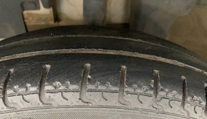 2018 Renault Kwid RXT 0.8 (O), Petrol, Manual, 61,217 km, Left Front Tyre Tread