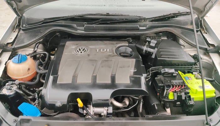 2013 Volkswagen Vento HIGHLINE DIESEL 1.6, Diesel, Manual, 85,883 km, Engine View