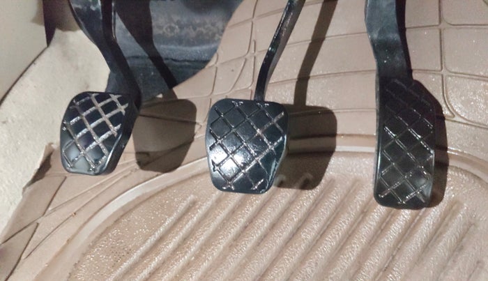 2013 Volkswagen Vento HIGHLINE DIESEL 1.6, Diesel, Manual, 85,883 km, Pedals