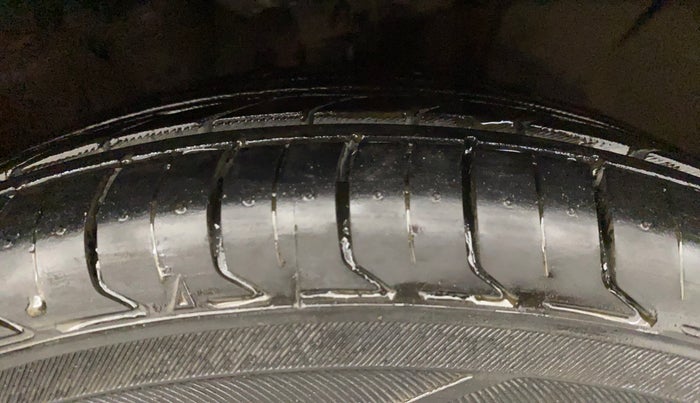 2019 Honda Amaze 1.2L I-VTEC V CVT, Petrol, Automatic, 1,00,796 km, Right Front Tyre Tread