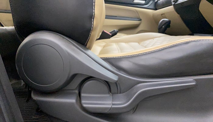 2019 Honda Amaze 1.2L I-VTEC V CVT, Petrol, Automatic, 1,00,796 km, Driver Side Adjustment Panel