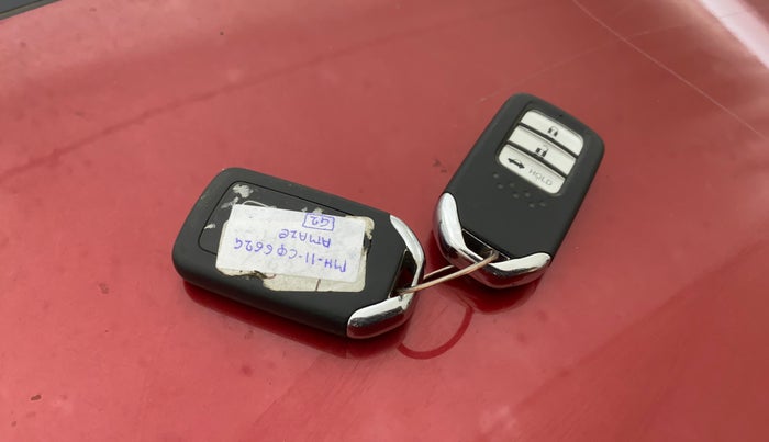 2019 Honda Amaze 1.2L I-VTEC V CVT, Petrol, Automatic, 1,00,796 km, Key Close Up