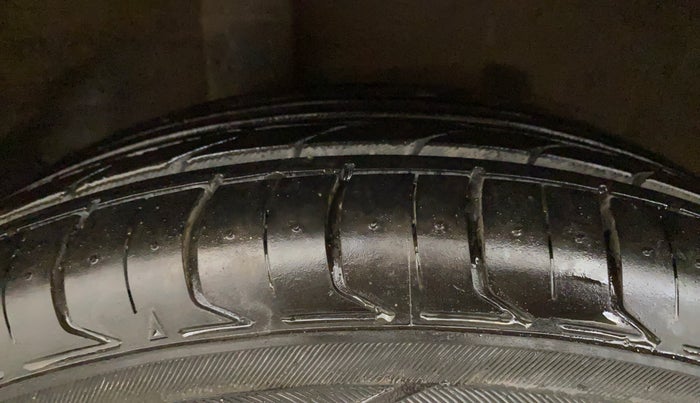 2019 Honda Amaze 1.2L I-VTEC V CVT, Petrol, Automatic, 1,00,796 km, Right Rear Tyre Tread