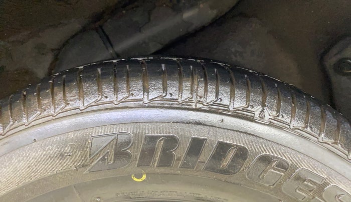 2014 Hyundai i10 MAGNA 1.1, Petrol, Manual, 28,722 km, Left Rear Tyre Tread