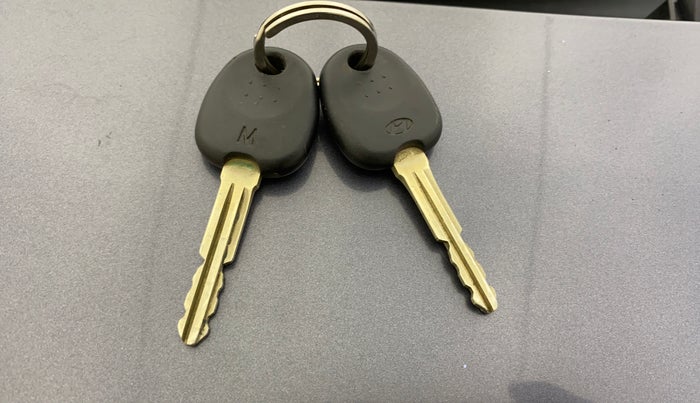 2014 Hyundai i10 MAGNA 1.1, Petrol, Manual, 28,722 km, Key Close Up