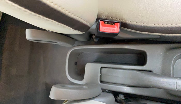 2014 Hyundai i10 MAGNA 1.1, Petrol, Manual, 28,722 km, Driver Side Adjustment Panel