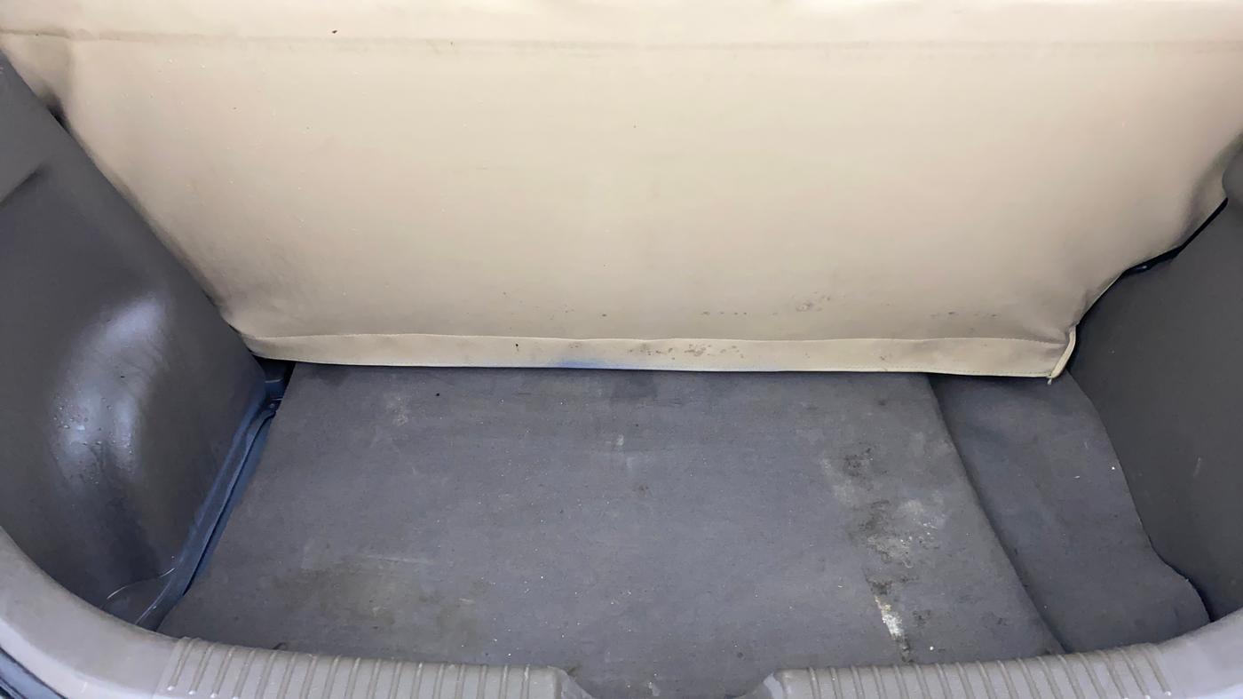 2014 Hyundai i10 MAGNA 1.1, Petrol, Manual, 28,722 km, Boot Inside