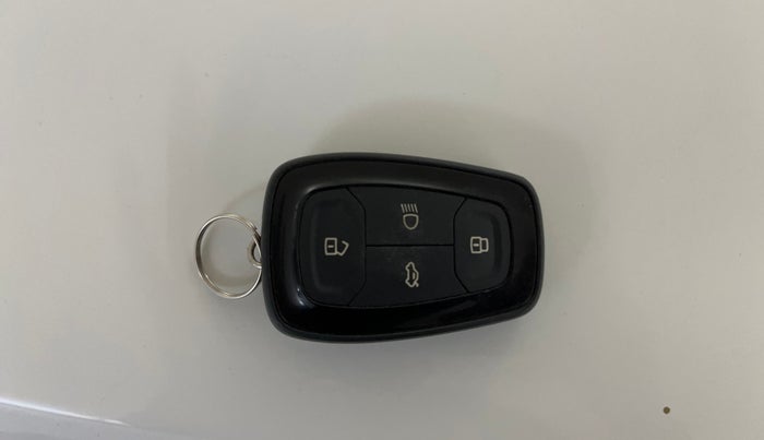 2022 Tata TIGOR XZ PLUS CNG, CNG, Manual, 63,439 km, Key Close Up