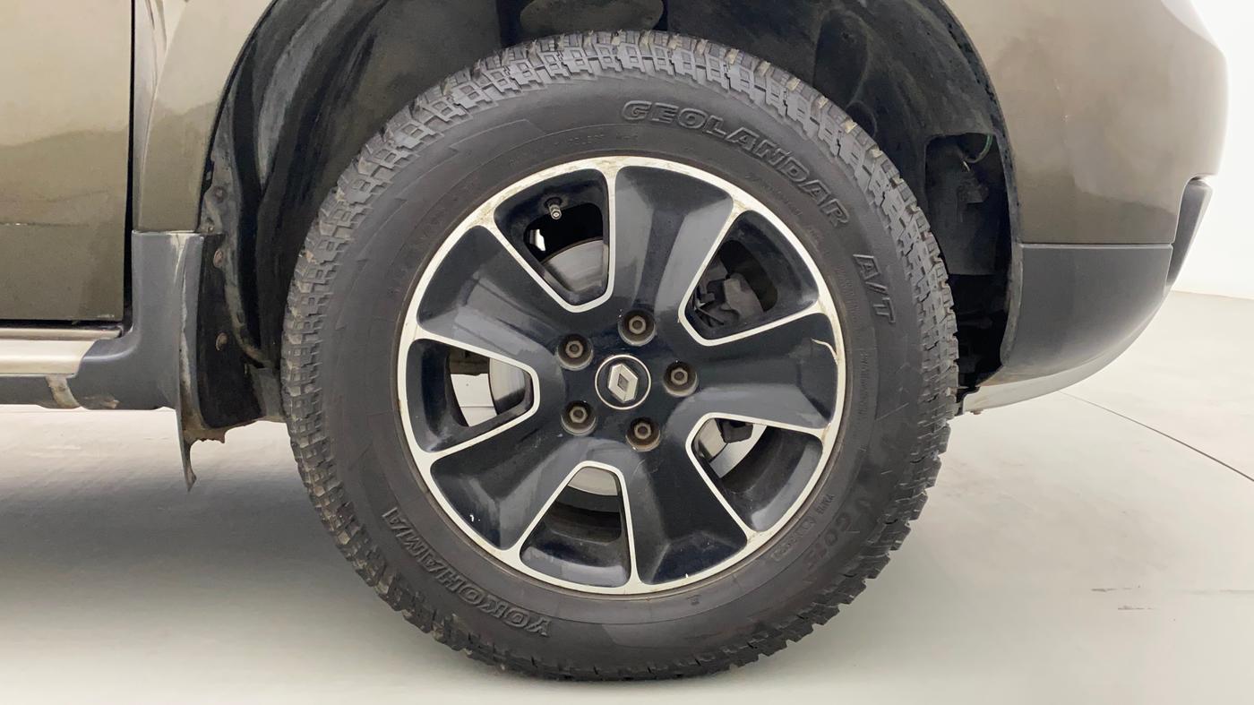 2019 Renault Duster 110 PS RXZ DIESEL, Diesel, Manual, 80,306 km, Right Front Wheel