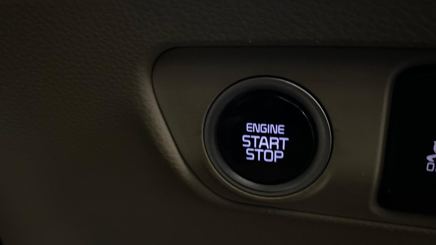 2022 KIA CARENS LUXURY PLUS 1.4 PETROL DCT 6 STR, Petrol, Automatic, 49,058 km, Keyless Start/ Stop Button