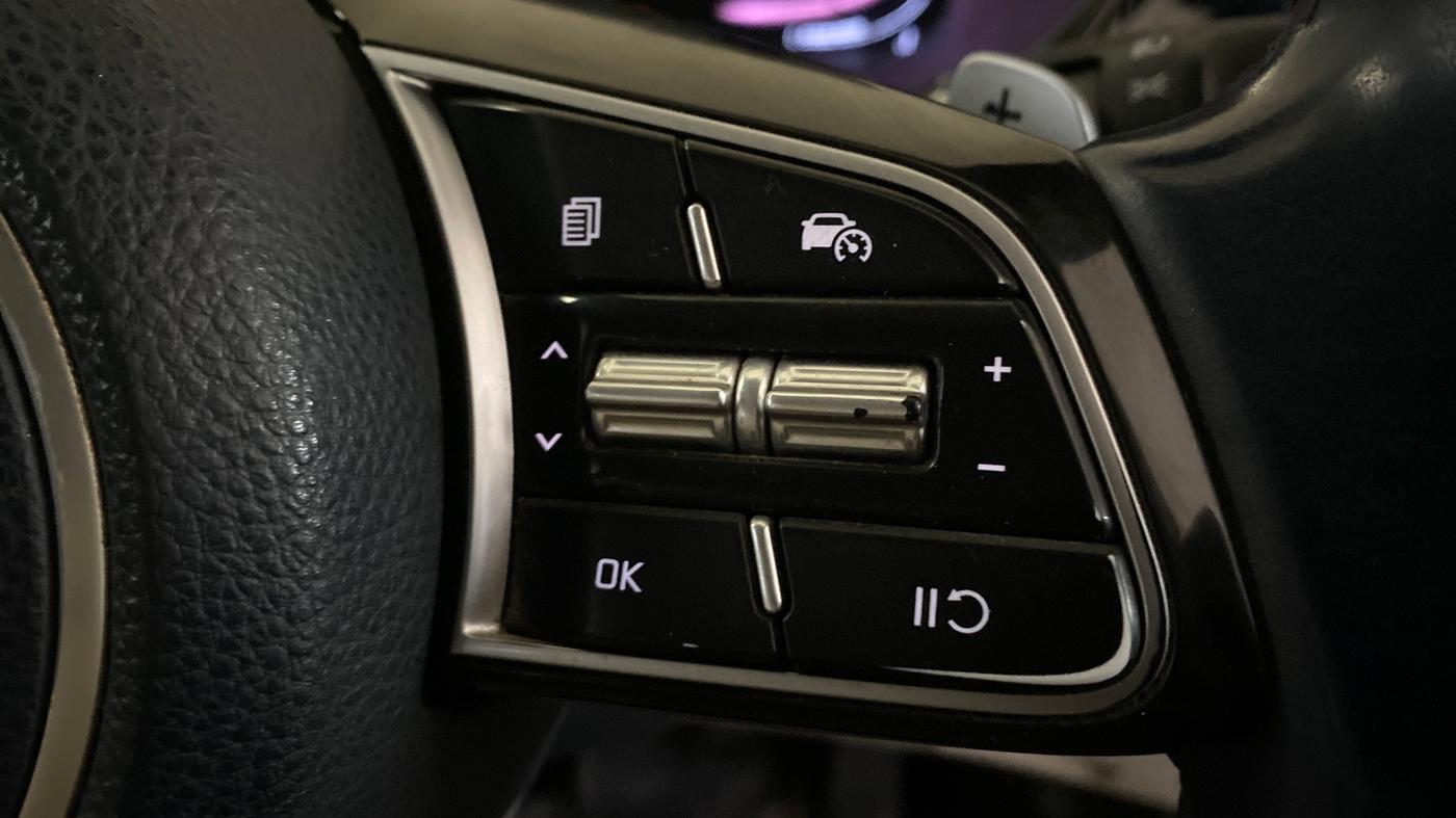 2022 KIA CARENS LUXURY PLUS 1.4 PETROL DCT 6 STR, Petrol, Automatic, 49,058 km, Adaptive Cruise Control