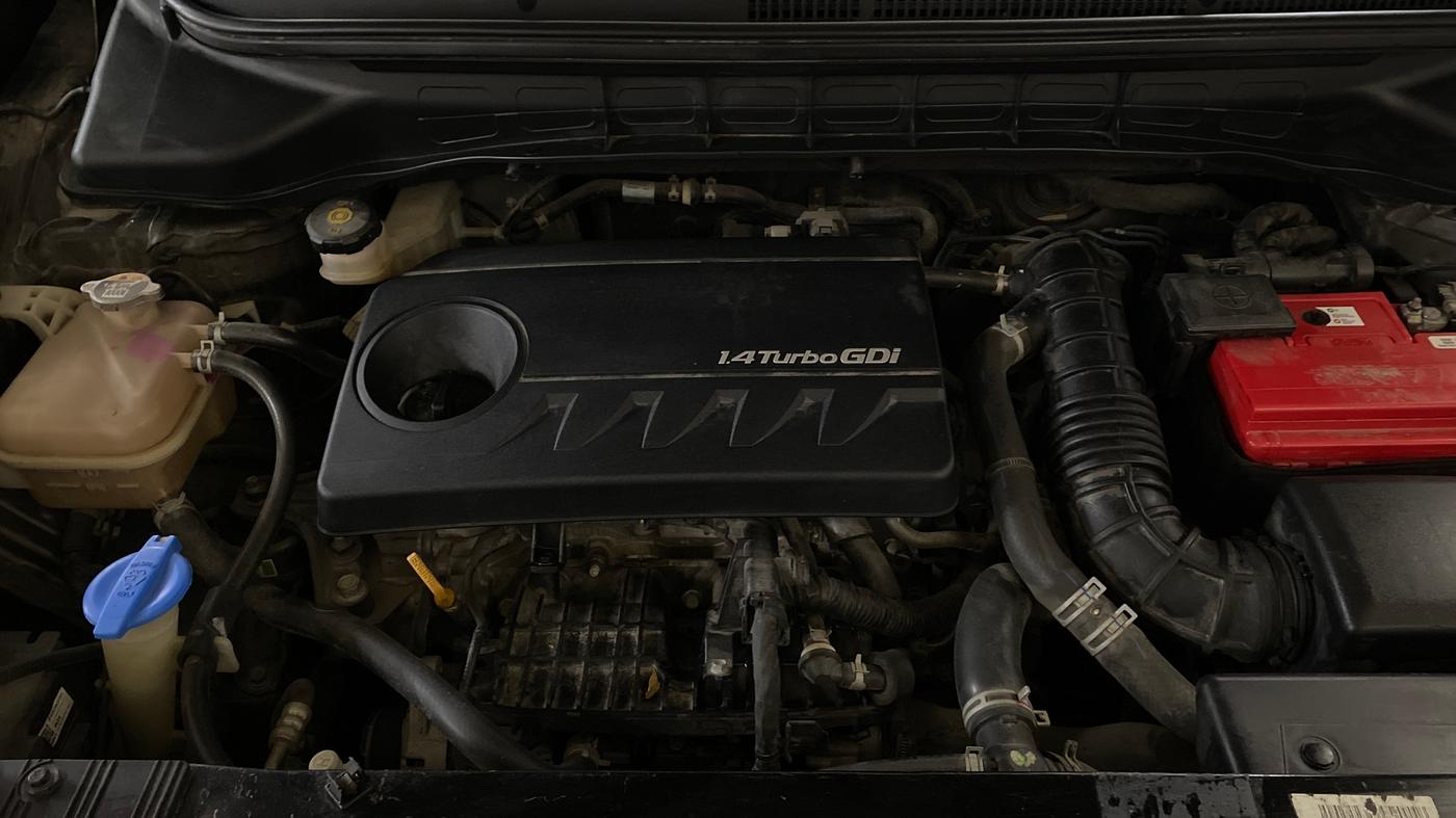 2022 KIA CARENS LUXURY PLUS 1.4 PETROL DCT 6 STR, Petrol, Automatic, 49,058 km, Engine View