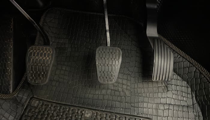 2023 Tata PUNCH PURE MT, Petrol, Manual, 19,777 km, Pedals