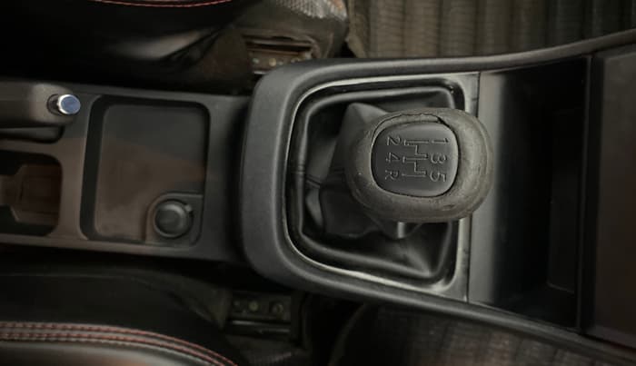 2023 Tata PUNCH PURE MT, Petrol, Manual, 19,777 km, Gear Lever