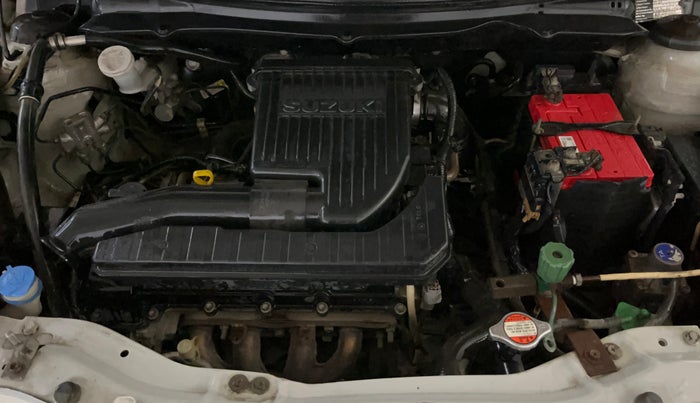 2017 Maruti Swift VXI, CNG, Manual, 59,149 km, Engine View
