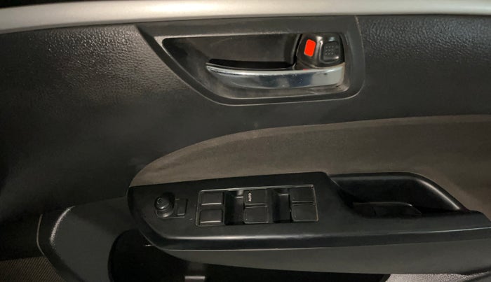 2017 Maruti Swift VXI, CNG, Manual, 59,149 km, Driver Side Door Panels Control