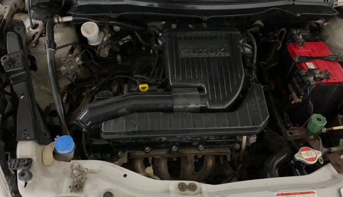 2017 Maruti Swift VXI, CNG, Manual, 59,149 km, Engine View - Right