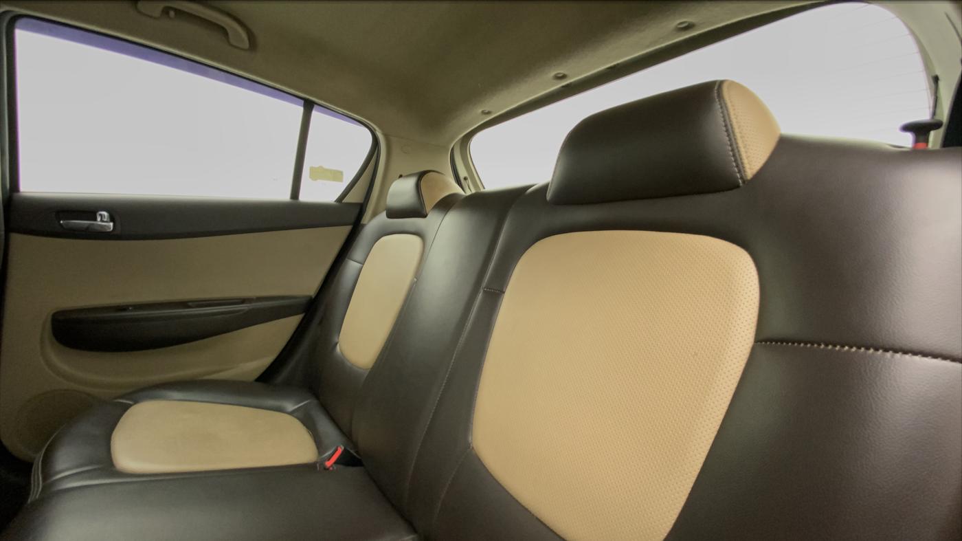 2011 Hyundai i20 MAGNA (O) 1.2, Petrol, Manual, 83,110 km, Right Side Rear Door Cabin