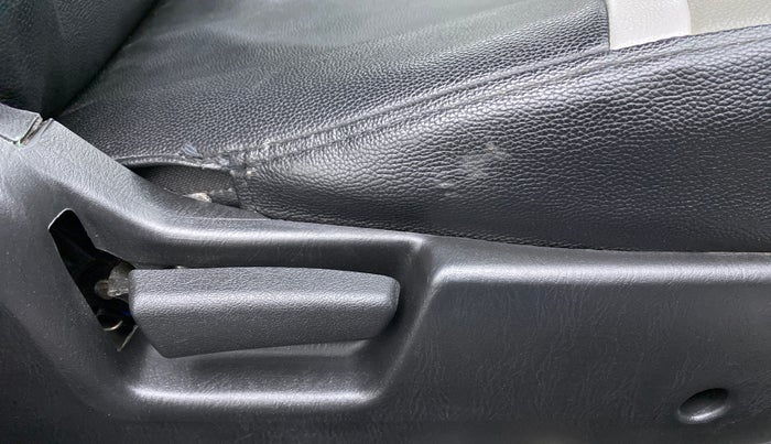 2019 Maruti Alto LXI, Petrol, Manual, 19,584 km, Driver Side Adjustment Panel