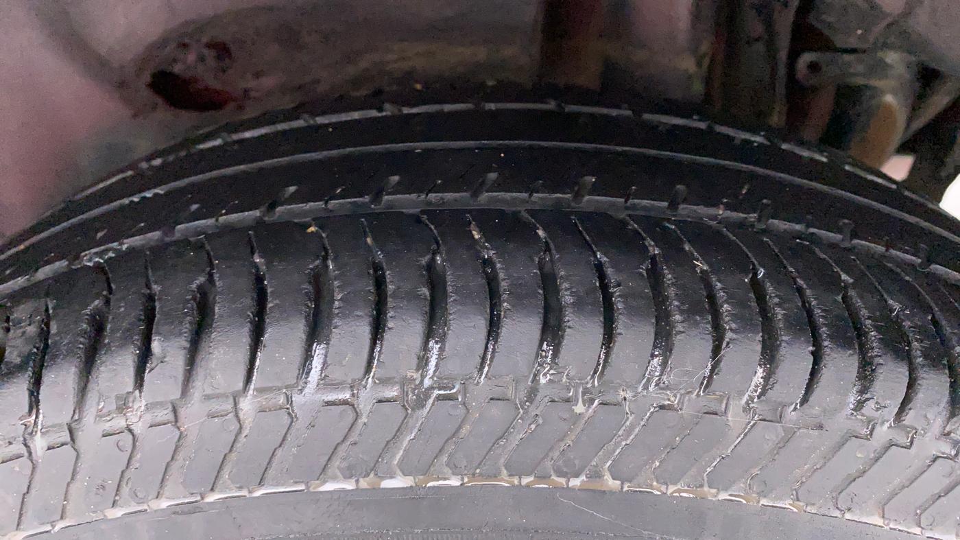 2017 Maruti Swift Dzire VDI OPT, Diesel, Manual, 74,039 km, Left Rear Tyre Tread