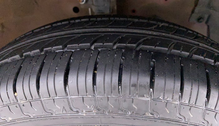 2017 Maruti Swift Dzire VDI OPT, Diesel, Manual, 74,039 km, Right Front Tyre Tread