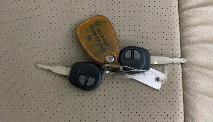 2023 Maruti Dzire VXI AMT, Petrol, Automatic, 16,608 km, Key Close Up