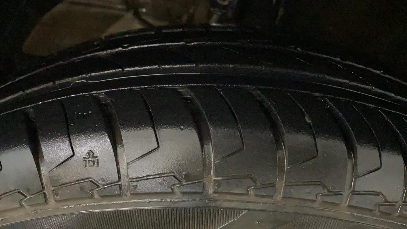 2023 Maruti Dzire VXI AMT, Petrol, Automatic, 16,608 km, Left Front Tyre Tread