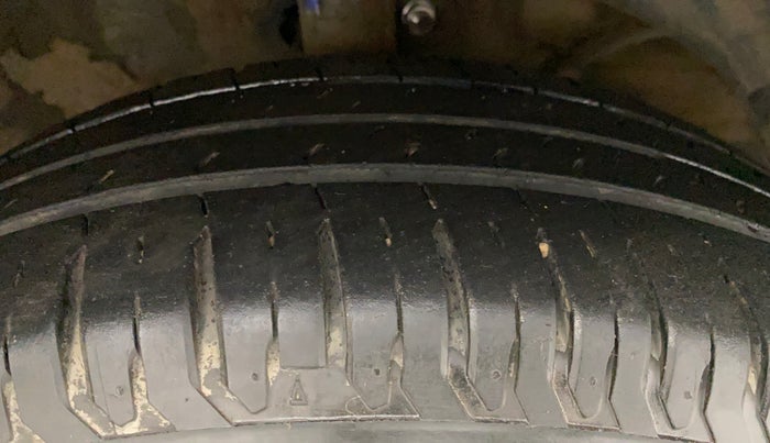 2019 Maruti Dzire ZXI PLUS AMT, Petrol, Automatic, 42,001 km, Right Front Tyre Tread