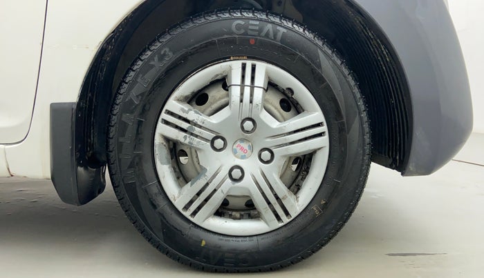 2016 Hyundai Eon ERA PLUS LPG, LPG, Manual, 54,374 km, Right Front Tyre