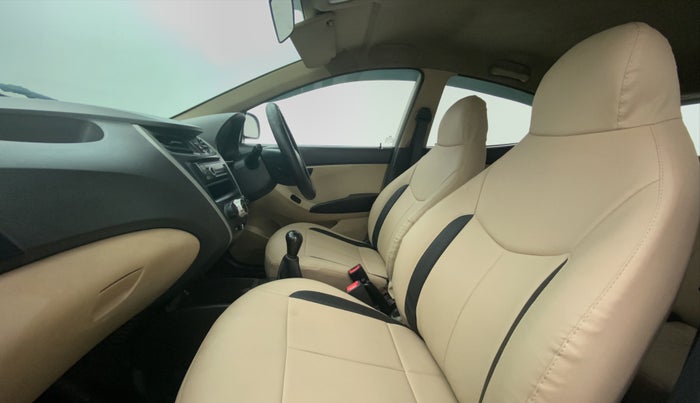 2016 Hyundai Eon ERA PLUS LPG, LPG, Manual, 54,374 km, Right Side Front Door Cabin View