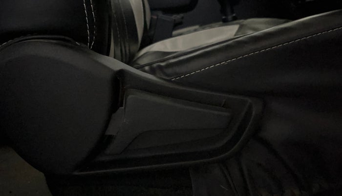 2025 Maruti Alto K10 LXi(O), Petrol, Manual, 6,298 km, Driver Side Adjustment Panel