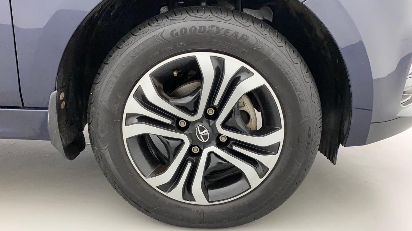 2022 Tata TIGOR XZ PLUS CNG, CNG, Manual, 16,441 km, Right Front Wheel